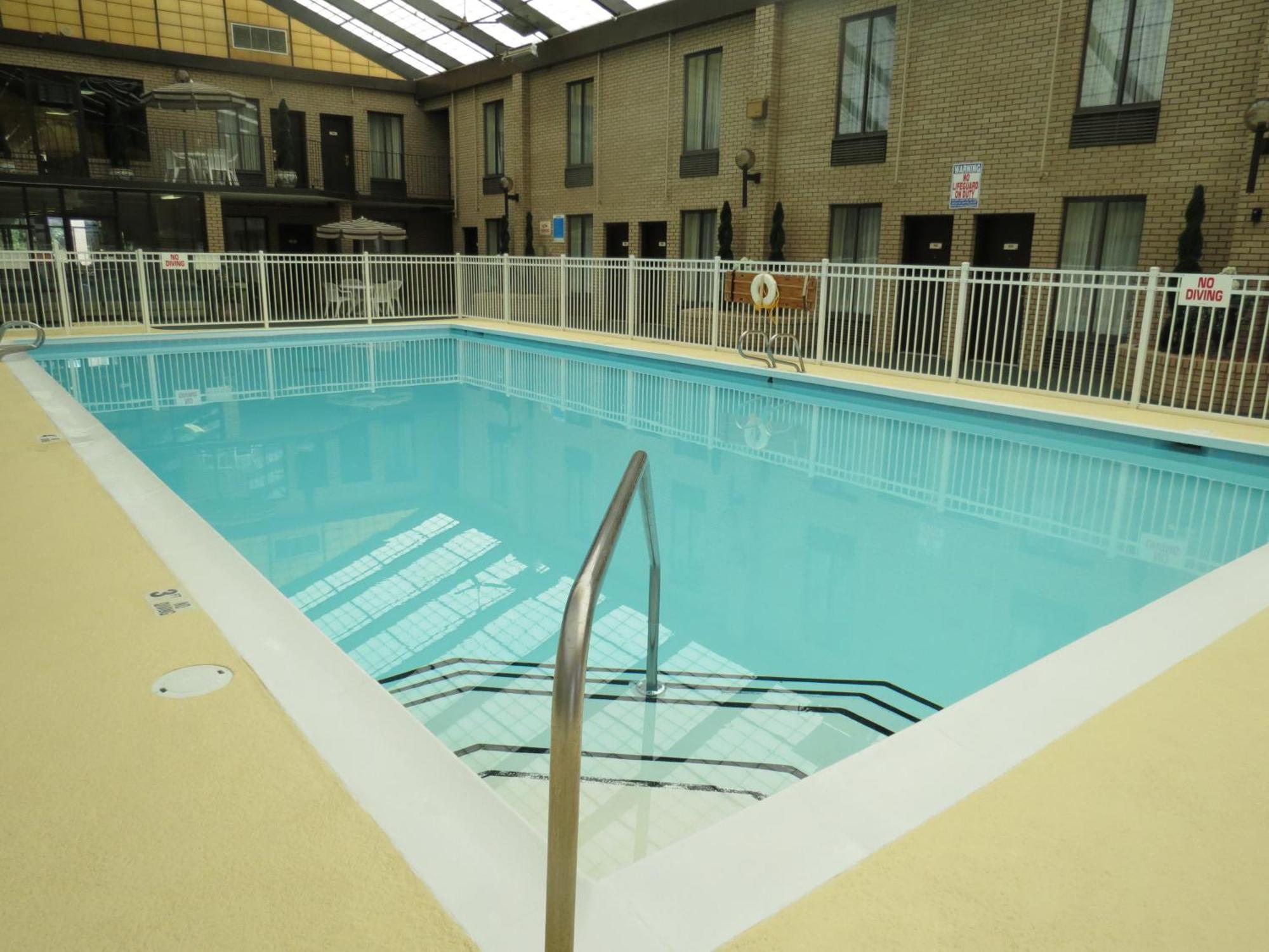 Gold Vault Inn Radcliff Esterno foto