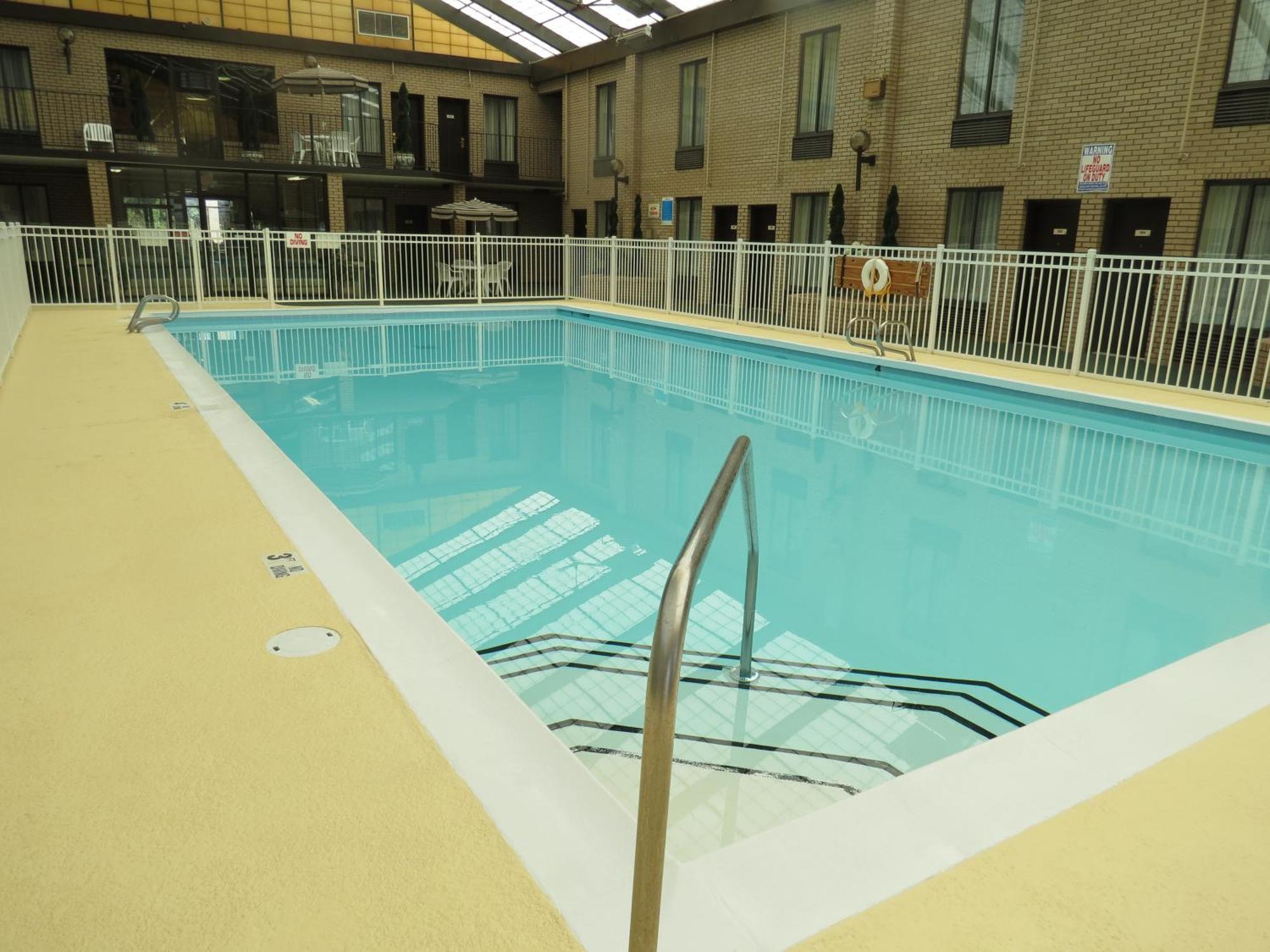 Gold Vault Inn Radcliff Esterno foto
